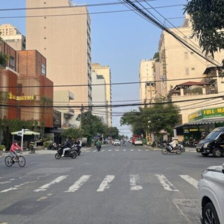 Mặt tiền vàng 4 tầng lô góc -Trưng Nữ Vương -Hải Châu-Giá chỉ 9 tỷ Mặt tiền vàng 4 tầng lô góc -Trưng Nữ Vương -Hải Châu-Giá chỉ 9 tỷ