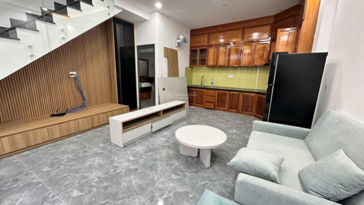 Cần bán nhà đẹp mới 100% hẻm Bắc Sơn, đầy đủ nội thất, dọn đến ở liền, đi bộ ra bãi tắm. Hiếm có