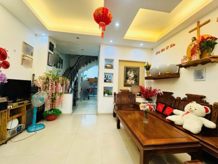 BÁN NHÀ HUỲNH VĂN BÁNH, P11 – NGANG 5M, 4 TẦNG BTCT – 6PN 6WC – 80M² – GIÁ 13.5 TỶ