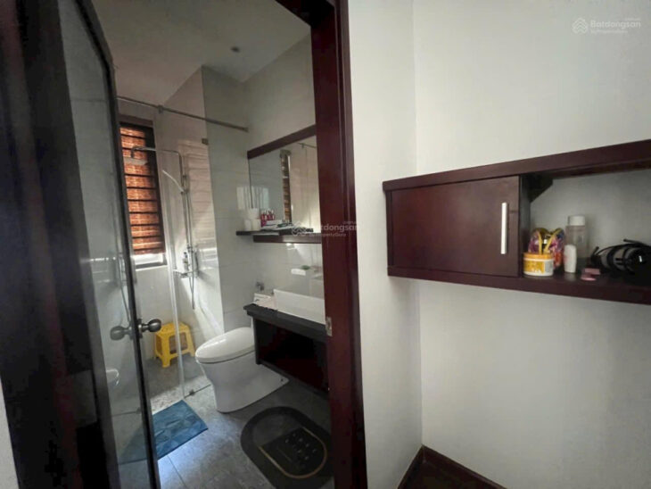 Nhà 4 tầng – có thang máy nội thất cao cấp dành cho gia đình có người lớn tuổi – KĐT Mỹ Gia 5