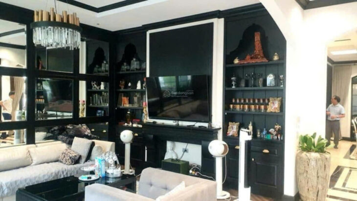 Bán biệt thự liền kề Kita Ciputra Tây Hồ. Diện tích: 140m2x 3,5T+ 1 hầm. Giá 48,84 tỷ.