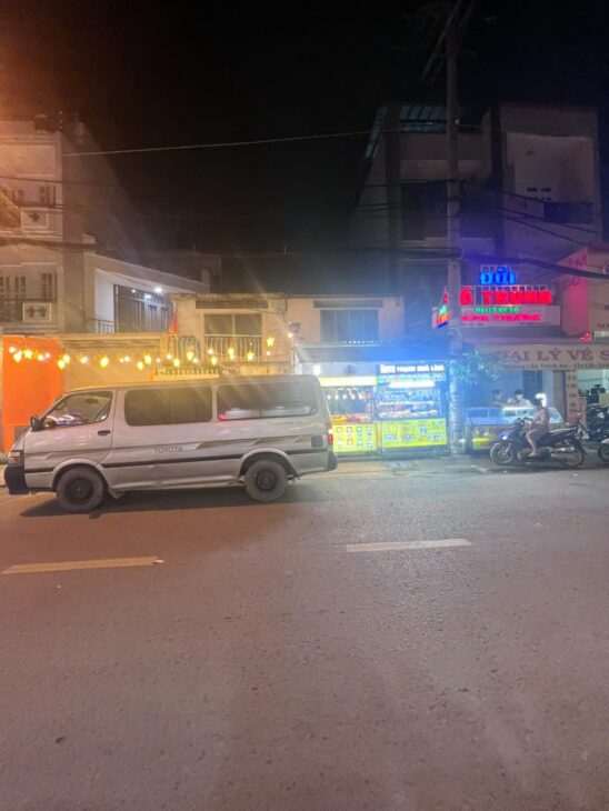 BÁN NHÀ VỊ TRÍ MẶT TIỀN KD_ 68M2_NGANG 4M_ KHÔNG QUY HOẠCH_SHR_4ty7