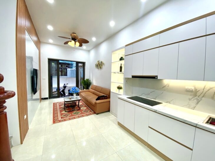 NHÀ ĐẸP – QUAN HOA – CẦU GIẤY – 35M2 X 4 TẦNG – 7.9 TỶ – Ô TÔ VF3 CHẠY ẦM ẦM
