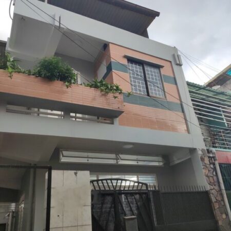 Nhà LÊ QUANG ĐỊNH – dt lớn 80m2 – 6m x 13m – gần mặt tiền.