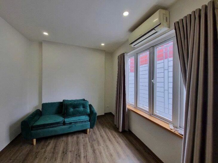 BÁN NHÀ NGỌC THUY DIỆN TÍCH NHỎ CÒN