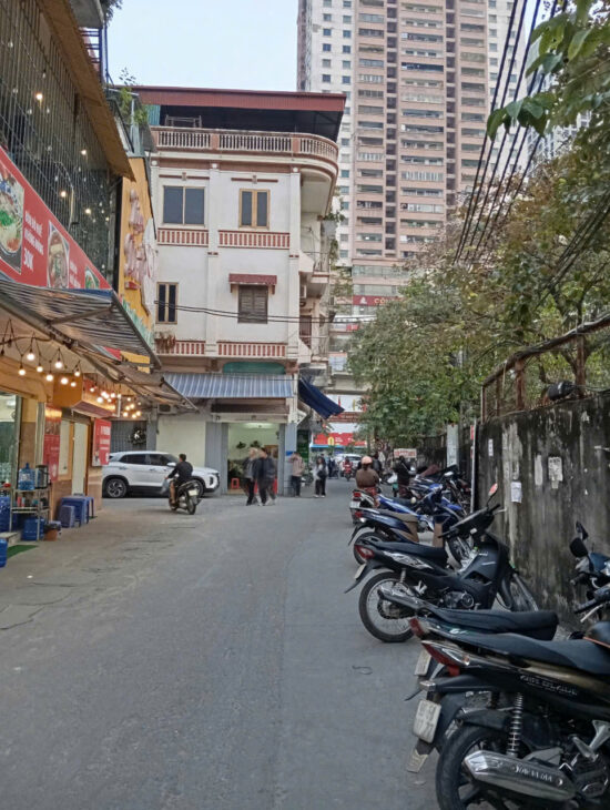 ‘BÁN NHÀ PHỐ AO SEN, CON NGỖNG ĐẺ TRỨNG VÀNG, 44m, 16 t