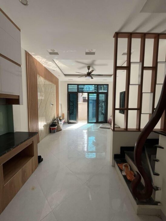 BÁN NHÀ PHỐ NGÔ QUYỀN, Ô TÔ, 2 THOÁNG, 30m, 7.9 tỷ