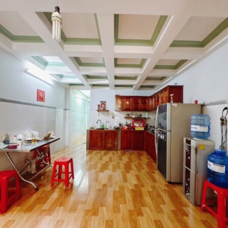 Bán nhà Nguyễn Kim Quận 10,HXH gần Mặt Tiền 4.5×10 3 tầng chỉ 5.2 tỷ.