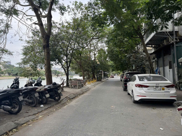 BÁN NHÀ PHỐ NGUYỄN VIẾT XUÂN, VIEW HỒ ĐẦM KHÊ, Ô TÔ ĐỖ CỬA, 73m, 10.58 tỷ