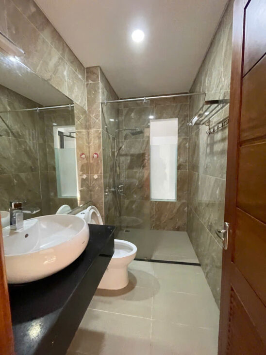 Hàng Hiếm Cho thuê nhà mặt tiền khu đô thị đường A2 ( tên mới Văn Tiến Dũng), nhà 1 trệt 3 lầu giá