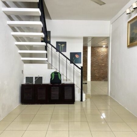 ♥ Nhà gần Nguyễn Hoàng, kiệt rộng 82m2, ngang 7m, Vuông, 2 tầng, sân rộng, 3.5 tỷ