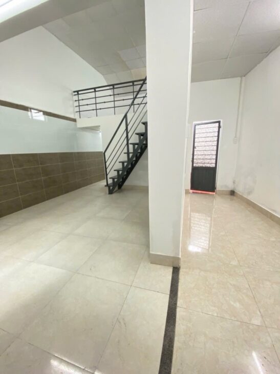 NHÀ KIỆT PHẠM VĂN NGHỊ VÀO Ở NGAY CHỈ 2 TỶ