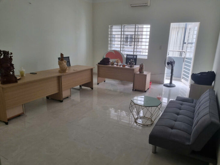 NHÀ ĐẸP LÝ TƯỞNG MỞ CÔNG TY , VĂN PHÒNG HAY KINH DOANH TẠI SÁT NGAY TRUNG TÂM HÀNH CHÍNH TP MÓI