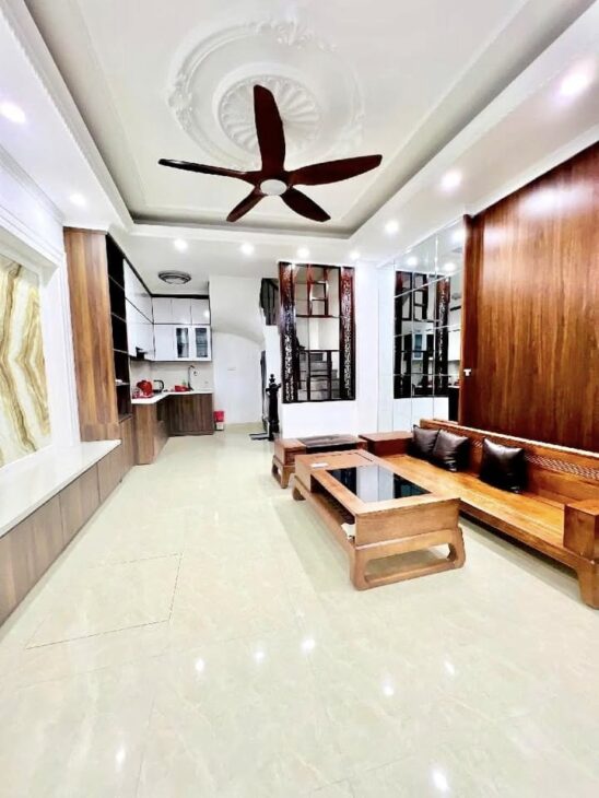 Ngay dưới chân ĐẠI HỌC Y HÀ NỘI, Nhà 6T, Sẵn nội thất, Ngõ 3 gác, DTSD 35m2, chỉ 7 tỷ