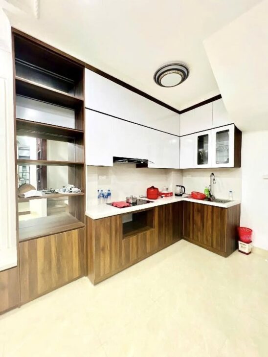 Ngay dưới chân ĐẠI HỌC Y HÀ NỘI, Nhà 6T, Sẵn nội thất, Ngõ 3 gác, DTSD 35m2, chỉ 7 tỷ