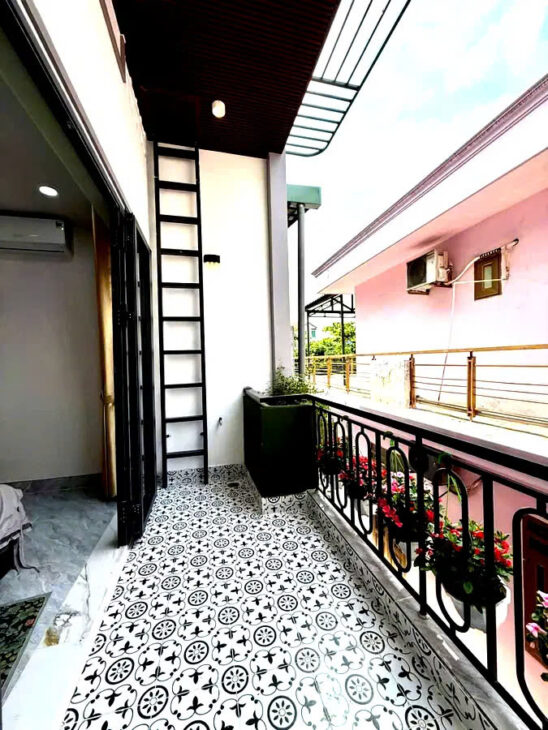 BÁN NHÀ TỐT HẺM XE TẢI 8M KINH DOANH- GẦN CHỢ – MỚI ĐẸP – Ở VÀ KD r LÀM VĂN PHÒNG NGUYỄN TƯ GIẢN