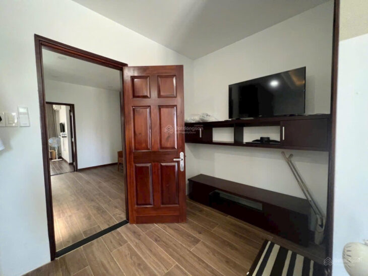 Nhà 4 tầng – có thang máy nội thất cao cấp dành cho gia đình có người lớn tuổi – KĐT Mỹ Gia 5