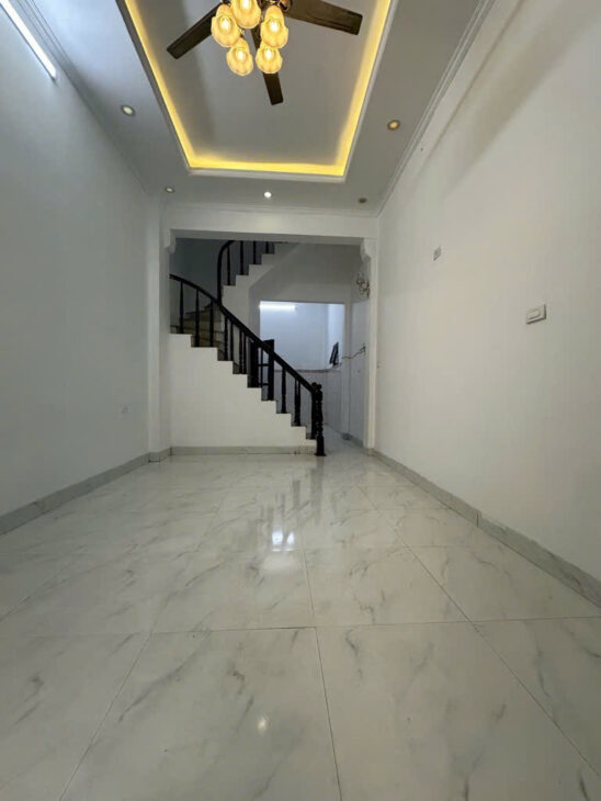 Bán nhà Phố Hào Nam_Gần mặt phố_Ngõ rộng _Tiện ích đầy đủ_4 tầng_ Giá: 7.9 tỷ.