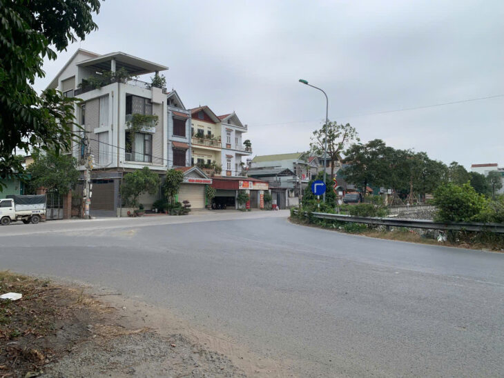 BÁN ĐẤU GIÁ SƠN DU NGUYÊN KHÊ 8X