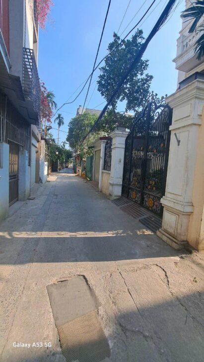 Bán đất Ngọc Thuỵ – Long Biên – Pháp lý chuẩn- 62m2 nhỉnh 5 tỷ ( Thương Lượng)