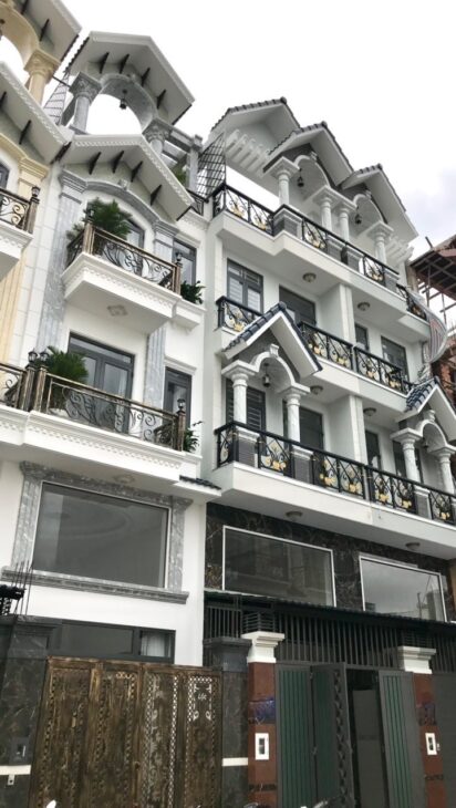 Nhà đẹp ở ngay 4 tầng (4×15), hẻm xe hơi Gò Vấp giá 6.9 tỷ