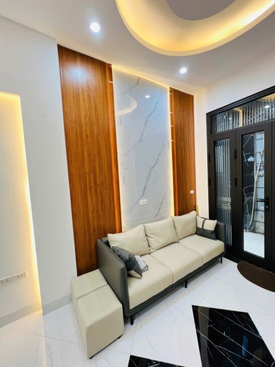 Bán Nhà Lô Góc 3 Thoáng 30m2 – Cách Phố Quốc Tử Giám Chỉ 10m – Giá 7 Tỷ!