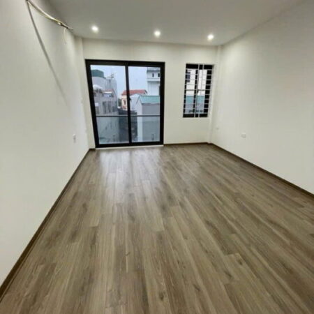 NHÀ MỚI- ĐẸP PHỐ NGUYỄN VĂN LINH- LONG BIÊN,40M2,6 TẦNG, MT3.7M, 7.2 TỶ.