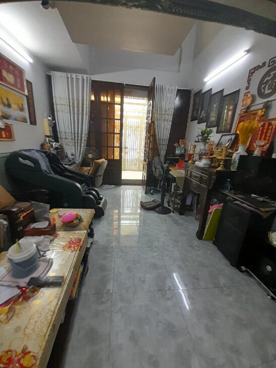 Mặt tiền xe hơi Bùi Minh Trực 4×14 đúc 3 tầng sổ riêng chỉ 7 tỷ 2
