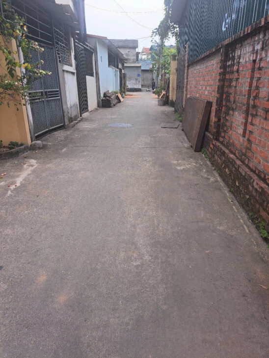 BÁN ĐẤT THÔN GIAO TẤT A, XÃ KIM SƠN , GIA LÂM , 90 M2 ,MT 6M ,Ô TÔ 4 CHỖ , HƠN 3 TỶ