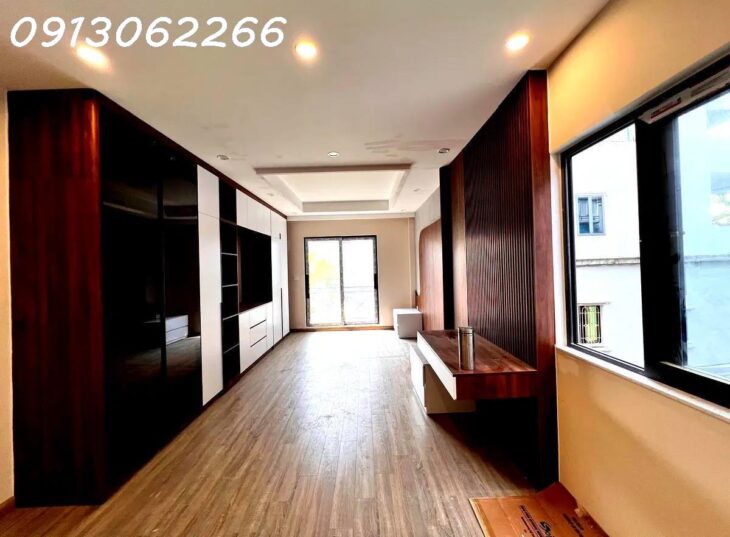 TUYỆT PHẨM -NGUYỄN VĂN CỪ -LB 48m*6T- LÔ GÓC – GARA Ô TÔ- THANG MÁY