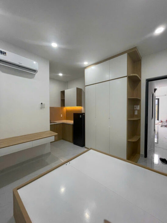 CỰC PHẨM CHDV 7 PHÒNG FULL NỘI THẤT – DOANH THU 35TR/THÁNG (THƠM) – VÀI BƯỚC RA HOÀNG DIỆU 2 – CHỈ