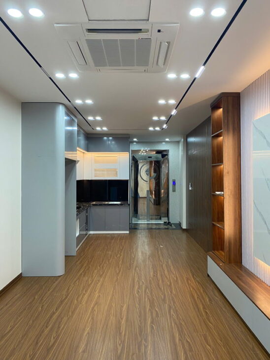 BÁN NHÀ MỚI 6 TẦNG THANG MÁY PHỐ NGUYỄN VĂN CỪ 45M2,MT 3.6M, 9.8 TỶ.