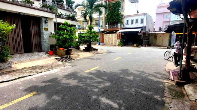 BÁN BIỆT THỰ SÂN VƯỜN TÂN THỚI NHẤT QUẬN 12 – 25 TỶ TL