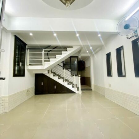 BÁN NHÀ ĐẸP 4 TẦNG_6PN_ GẦN ĐH VĂN HIẾN_ HXH_SHR_ 5TY9 CÒN TL