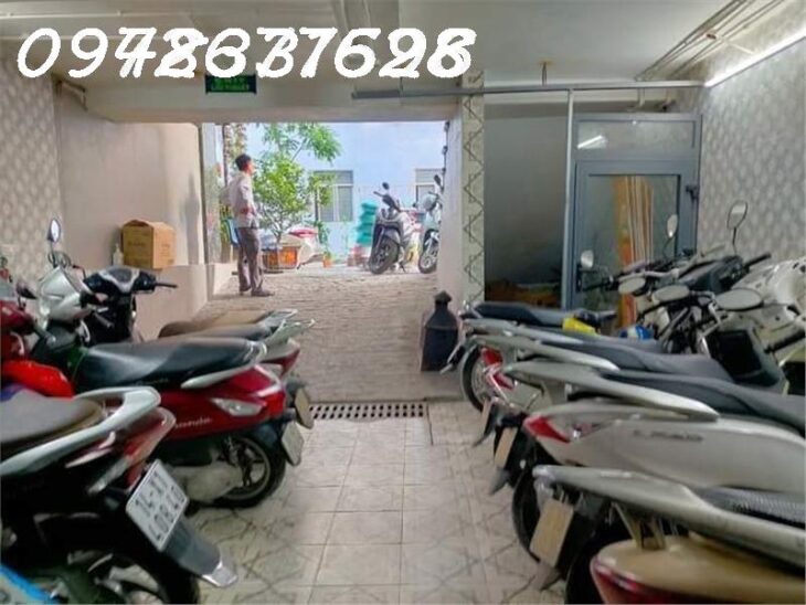 Toà nhà văn phòng Lạc Long Quân tầng thang máy, tầng hầm vỉa hè, đường 12m, 127m chỉ 24.5 tỷ