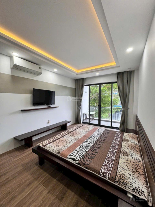 Nhà 4 tầng – có thang máy nội thất cao cấp dành cho gia đình có người lớn tuổi – KĐT Mỹ Gia 5