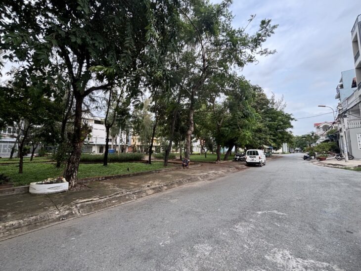 CHỈ 7.6 TỶ, DT: 72 M2, NGANG 4, 3 TẦNG, ĐƯỜNG SỐ 30, XÃ PHONG PHÚ, BÌNH CHÁNH.KDC MỚI GIÁP P5Q8.