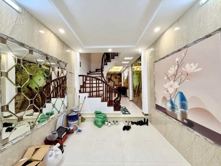 TÂY SƠN – ĐỐNG ĐA – 50M2 – Ô TÔ ĐỖ CỬA – HAI THOÁNG TRƯỚC SAU – NỘI THẤT FULL – HƠN 11 TỶ