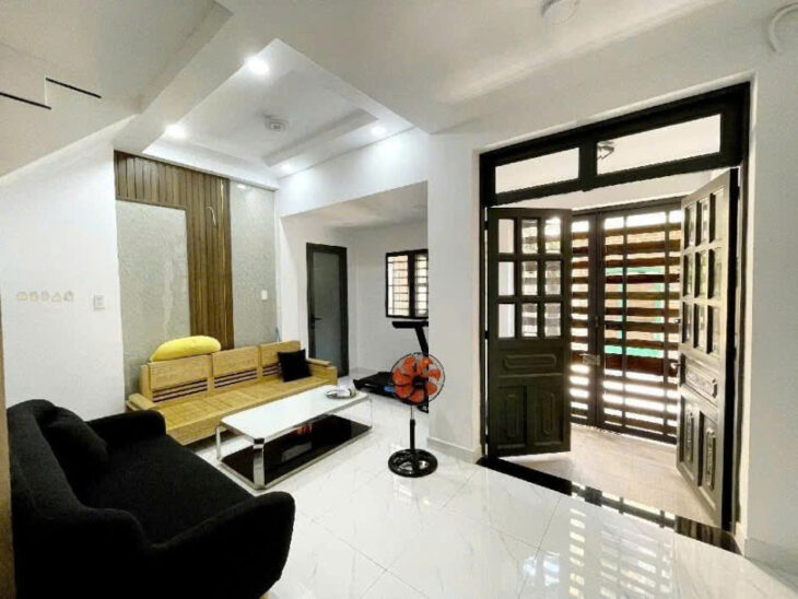 Bán Nhà Nơ Trang Long 5.5×10, 3 PN, sát HXH chỉ nhỉnh 5 Tỉ