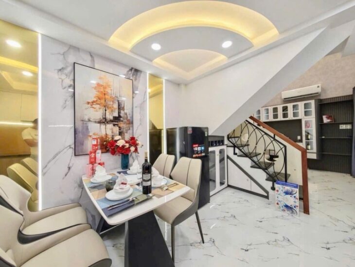 Bán Nhà Phan Xích Long, 3 Tầng 3 PN, Xe Hơi Đỗ Cổng Nhỉnh 6 Ti