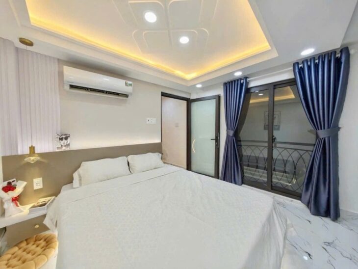Bán Nhà Phan Xích Long, 3 Tầng 3 PN, Xe Hơi Đỗ Cổng Nhỉnh 6 Ti