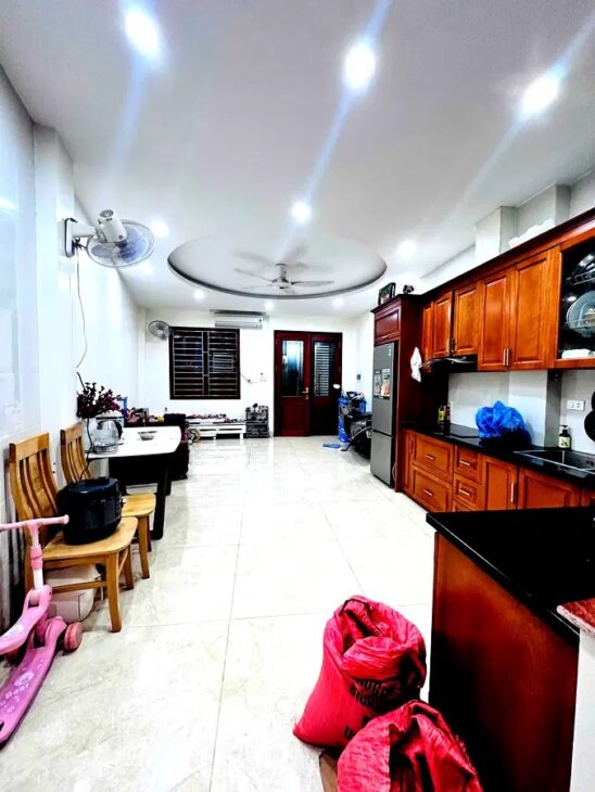 Siêu phẩm Phú Mỹ, Nam Từ Liêm diện tích 40m2 mặt tiền 5m, ngõ Oto, gần phố, nhà đẹp ở ngay