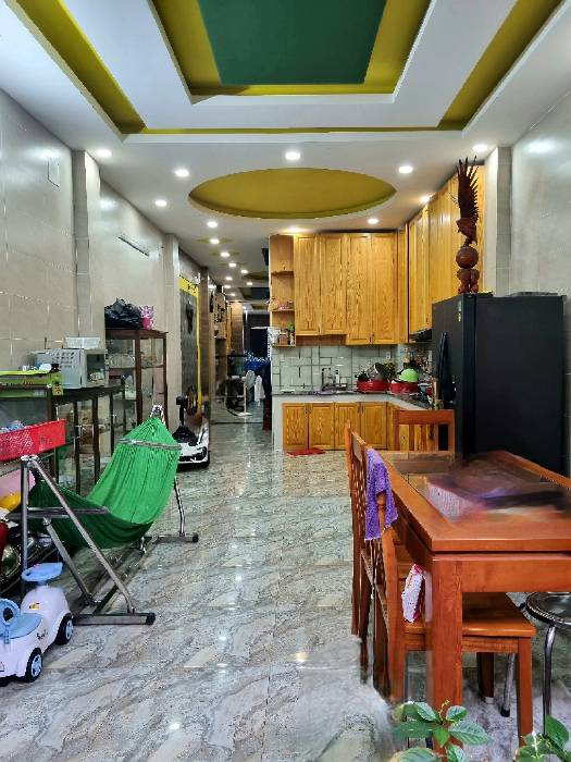 Mặt tiền kinh doanh Phạm Thế Hiển 4×28 đúc 4 tầng chỉ 9 tỷ 9