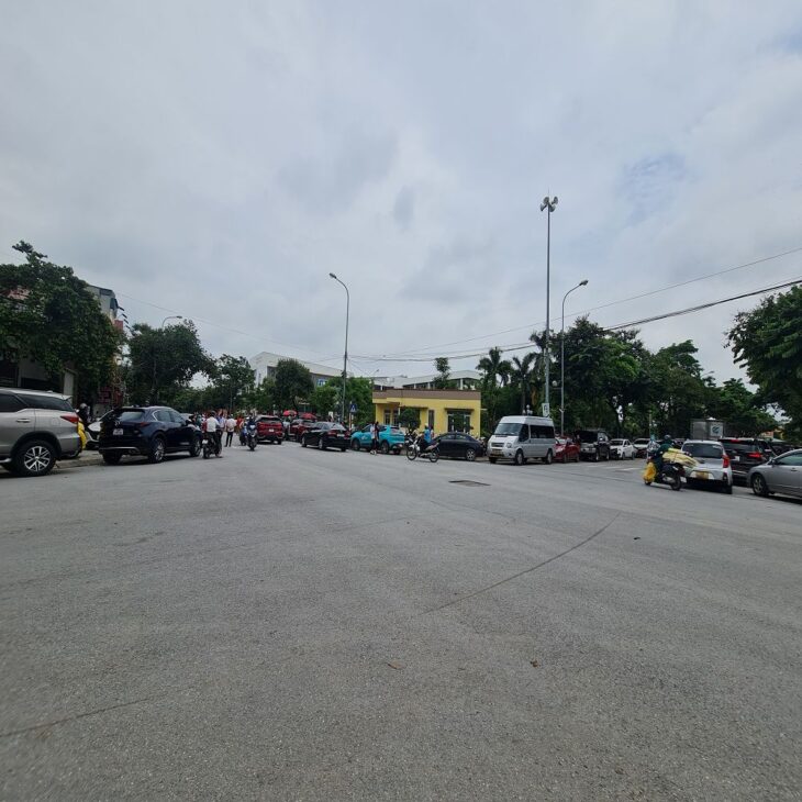 51m2 phố Thành Trung, Trâu Quỳ, Gia Lâm, Kinh doanh ngày đêm.