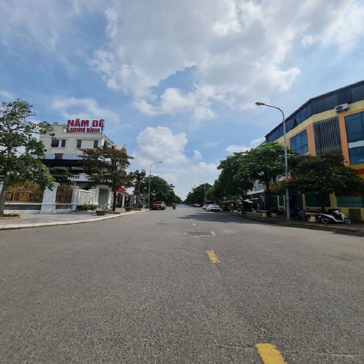 Bán nhà 4.5 tầng vừa ở vừa kinh doanh tại Trâu Quỳ, Gia Lâm, Hà Nội.