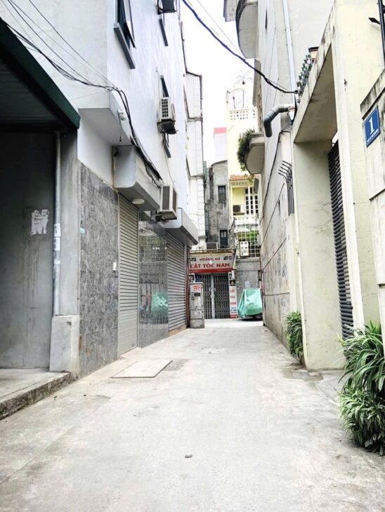 NHÀ YÊN HOÀ 48M2 X 5 TẦNG – 13.5 TỶ – NGÕ TO 3 BÁNH QUAY ĐẦU