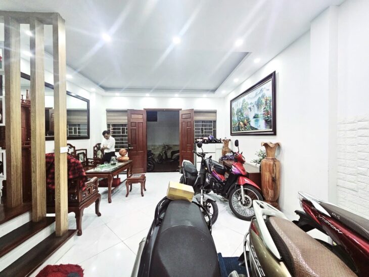 NHÀ ĐẸP VÕ CHÍ CÔNG – 45M2 X 5 TẦNG – Ô TÔ TRÁNH – 9.8 TỶ
