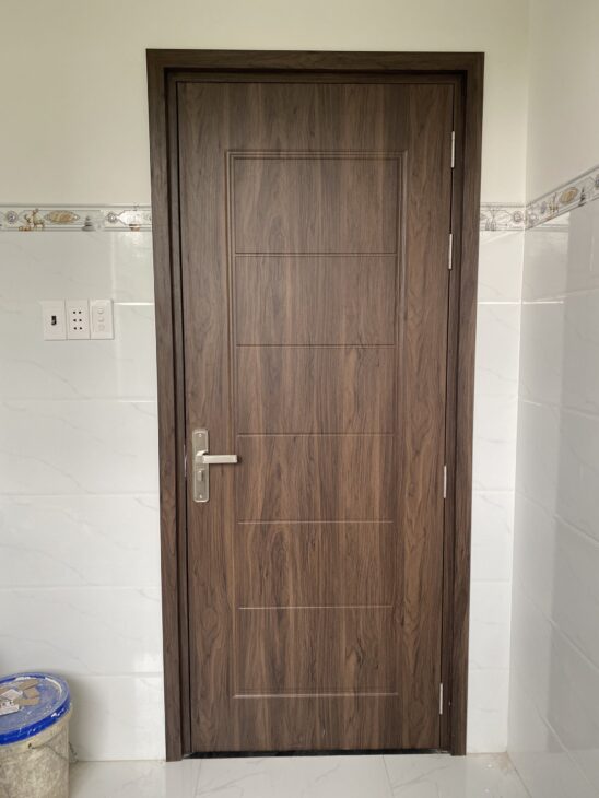 cửa chính-cửa thông phòng-cửa nhà vệ sinh
