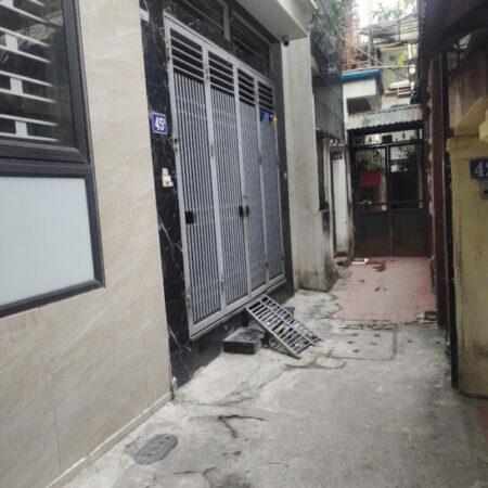 Chính chủ bán gấp DT: 55m2 – 3 tầng – MT 6m, Ngõ 73,Nguyễn Lương Bằng, Đống Đa . giá 8,17 tỷ.