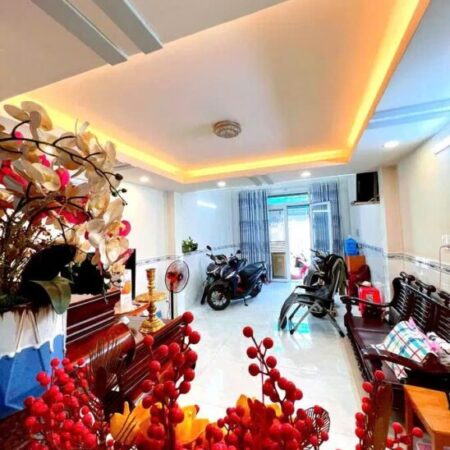 Bán nhà Hoàng Văn Thụ, Trung tâm Tân Bình, ngay vòng xoay Lăng Cha Cả. 61m2 giá chỉ 7tỷ